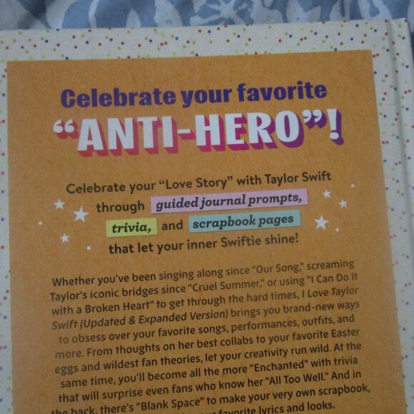 Taylor Swift nwt Updated & Expanded Version: An Unofficial Fan Journal - Picture 8 of 9